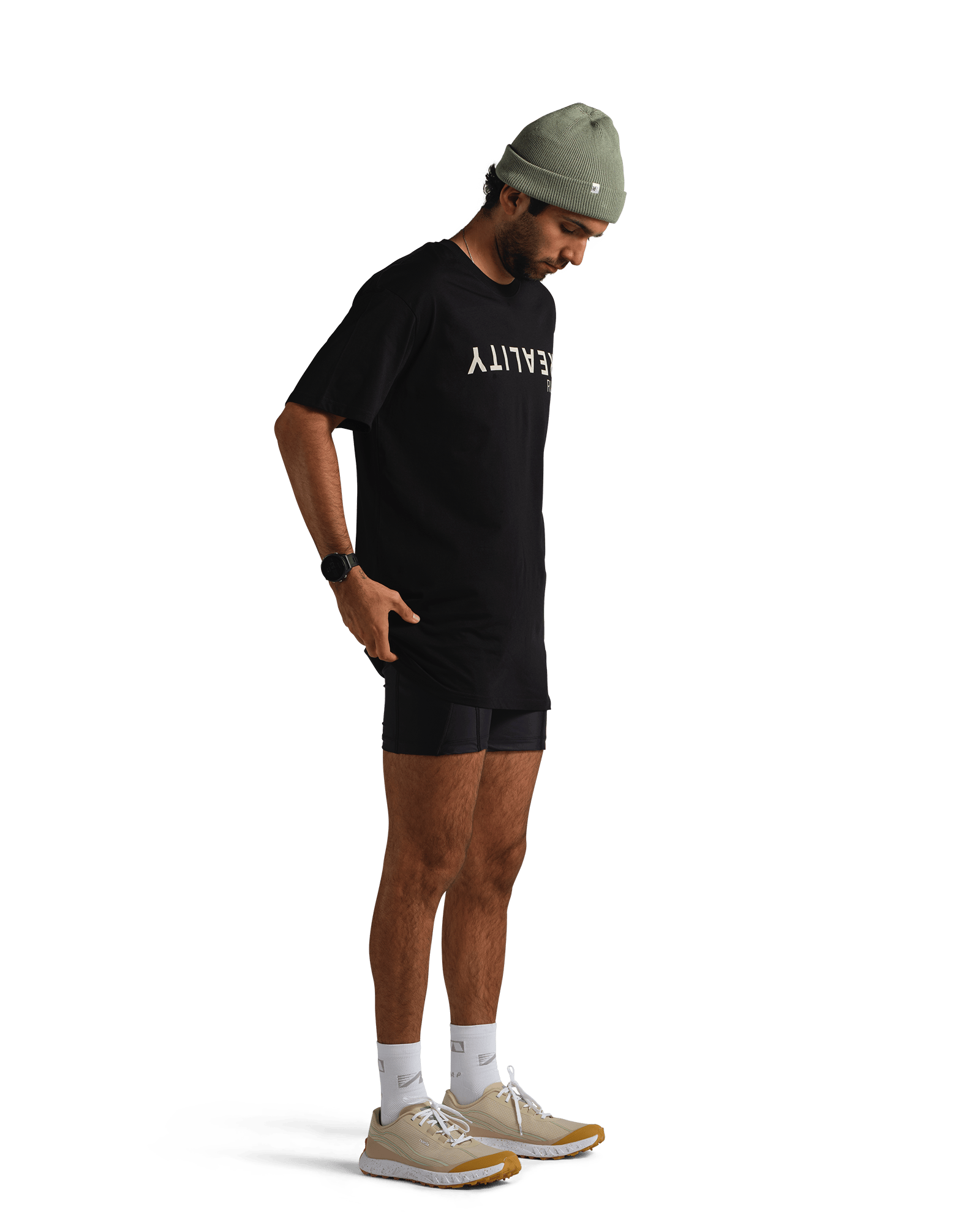 reality run logo tee black rr 01 0001 onmodel 04