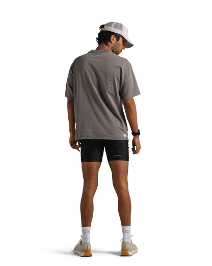 reality run logo puff tee washed grey rr 01 0005 onmodel 05