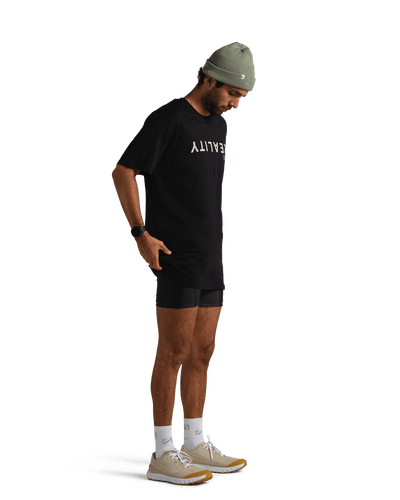 reality run logo tee black rr 01 0001 onmodel 04