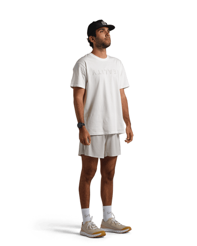 reality run logo tee sand rr 01 0002 onmodel 04
