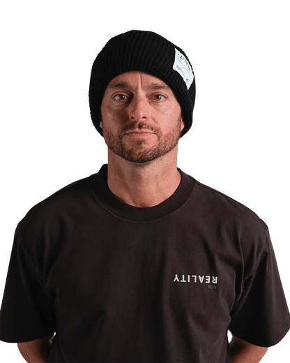 reality run sierra beanie black rr 41 0021 onmodel 03