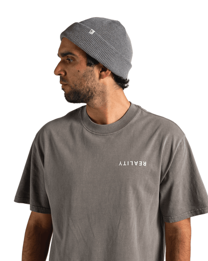 reality run waverly beanie light grey rr 41 0019 onmodel 04